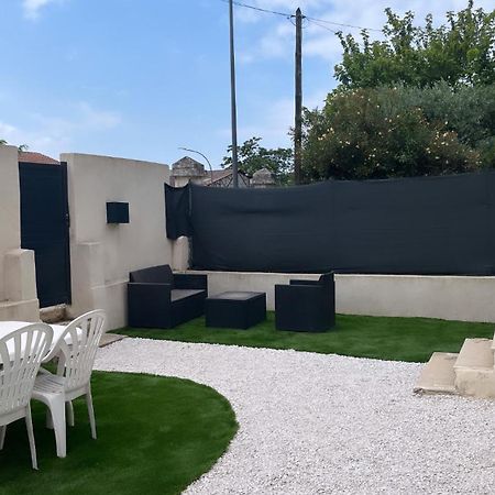 Logement privé sur l'Avenue du Mont Ventoux Carpentras Extérieur photo
