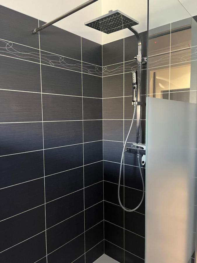 Logement privé sur l'Avenue du Mont Ventoux Carpentras Extérieur photo